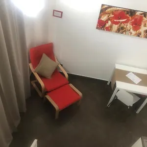 https://domus-claudiae-catania.taorminaitalyhotels.com